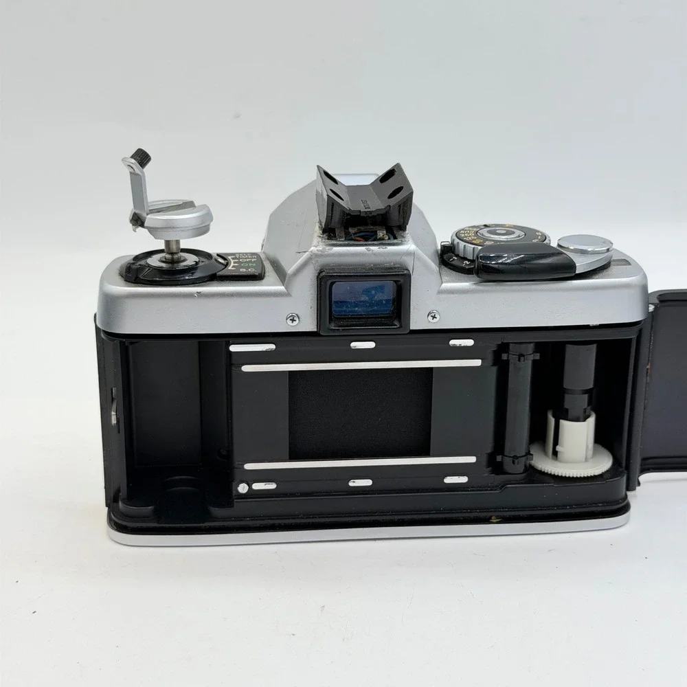 Minolta SLR Camera Body Lot XE-7 XG-M XG 2 35mm Film Vintage PARTS OR REPAIR